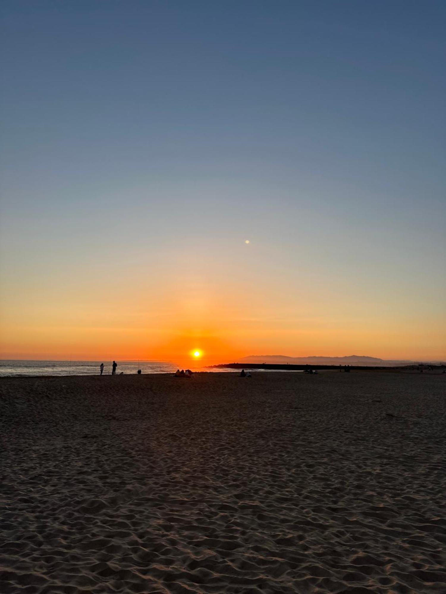 1-Bedroom Sea View Apartment With Private Balcony Costa Da Caparica, Just 5 Minutes From The Beach Costa da Caparica Exterior foto